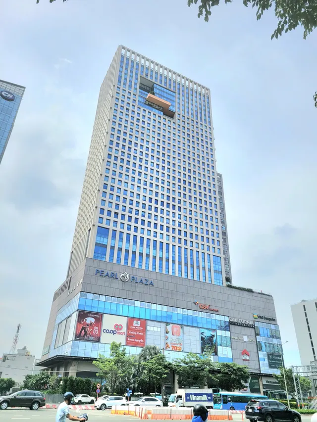 Pearl Plaza