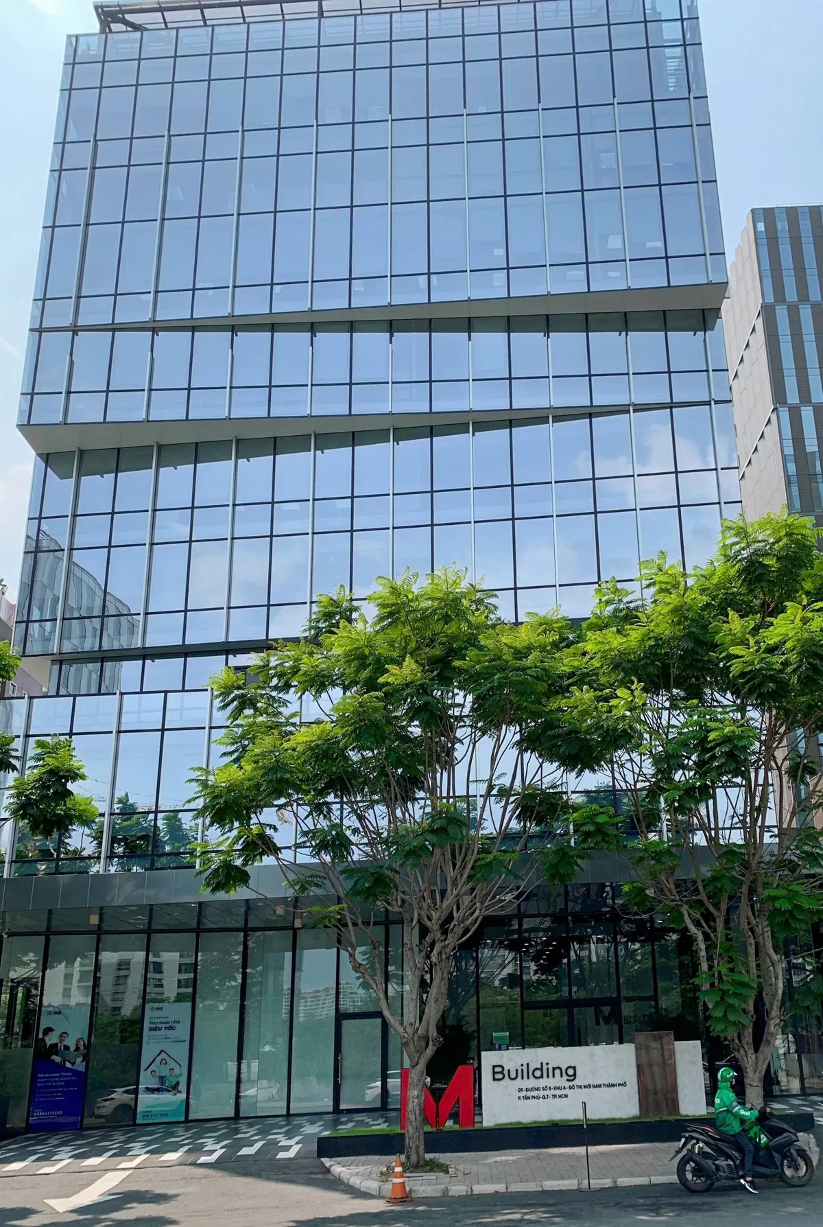 Tòa nhà M Building