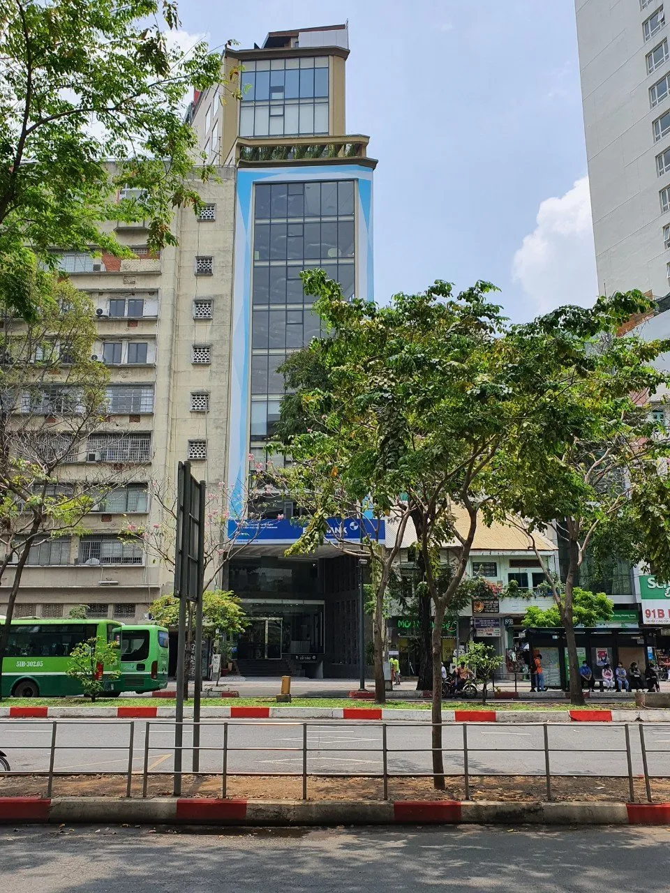 Khánh Nguyên Building